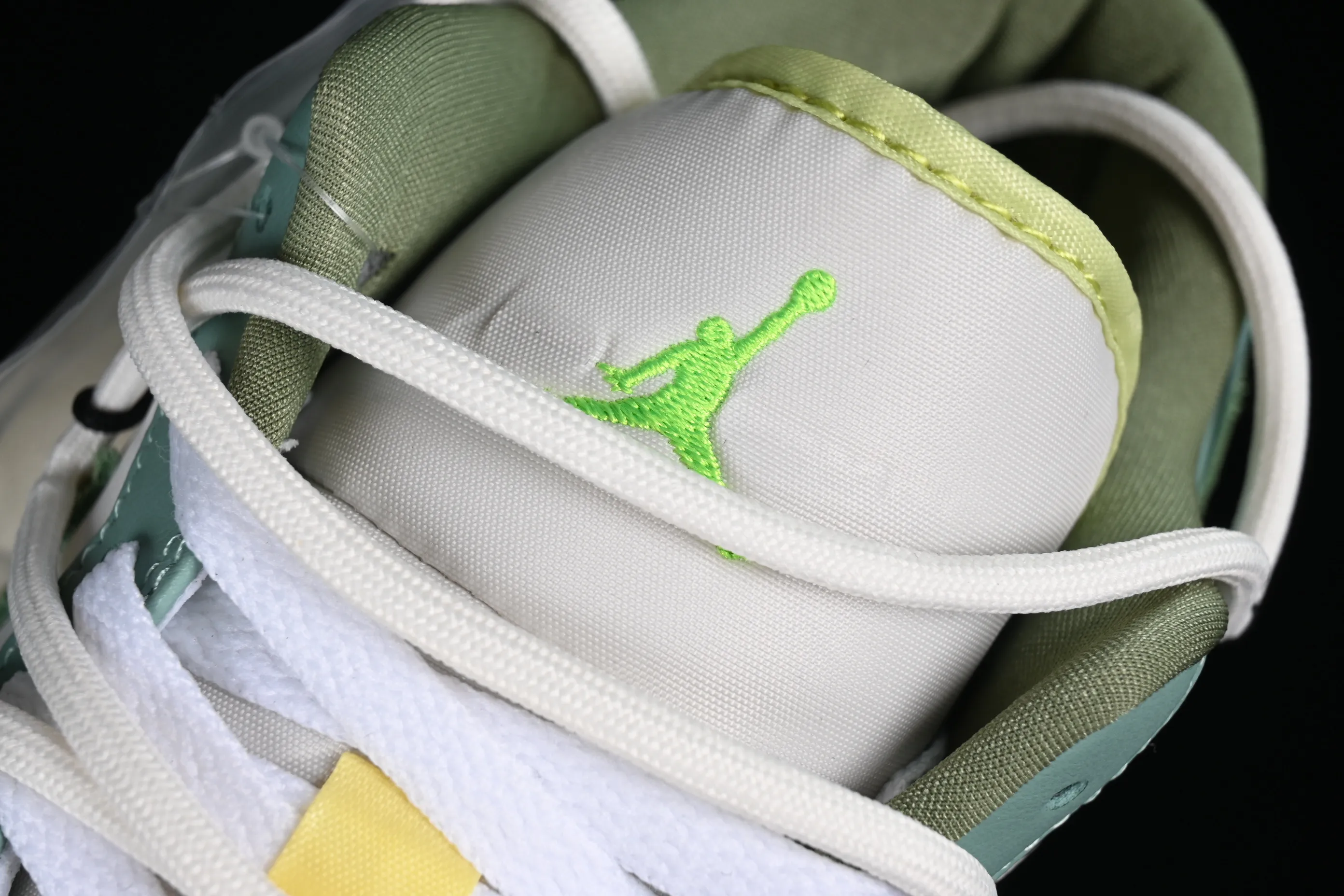 All categories Air Jordan Jordan series basketball shoes Air Jordan 1 Low Z version Air Jordan 1 Low AJ1 Joe 1 fresh green strap deconstruction low-top basketball shoes FD9906-131